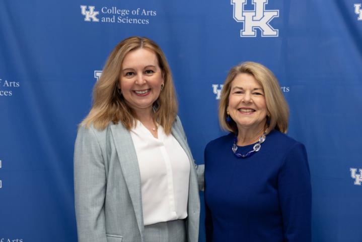 Dean Ana poses with a Hall of Fame winner