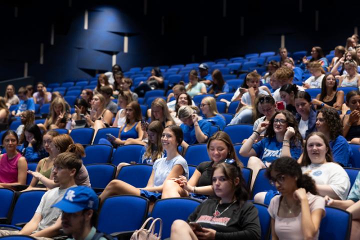 Psychology major information session in an auditorium 